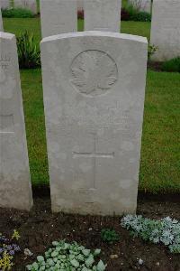 Etaples Military Cemetery - MacKenzie, M